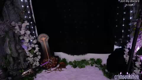 Snapshot of crimsonkitten chatting on 10/19/25, 04:57 Crimson Kitten online show from 10/19/25, 04:57