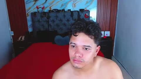 CRISANDMERY online show from 03/18/26, 03:59