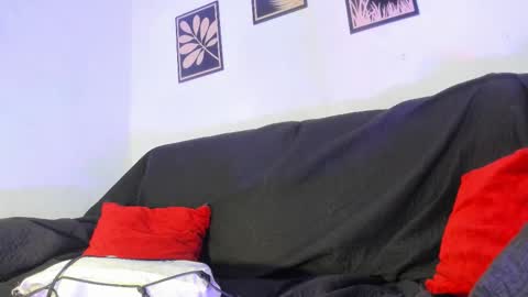 criss_zuri online show from 02/04/26, 12:33