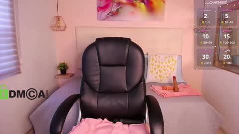 cristal__adams online show from 03/12/25, 12:57