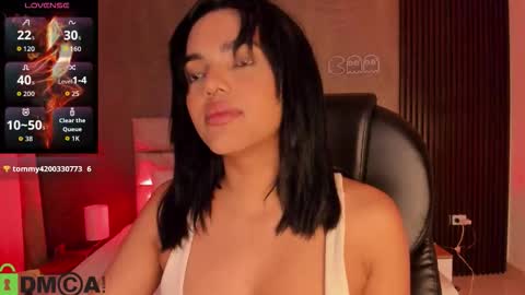cristal__adams online show from 11/12/25, 12:16