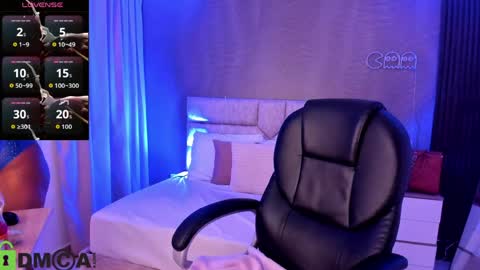 cristal__adams online show from 04/06/26, 12:06