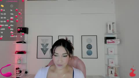 Snapshot of cristal__hot_1 chatting on 01/12/25, 04:00 Cristal online show from 01/12/25, 04:00