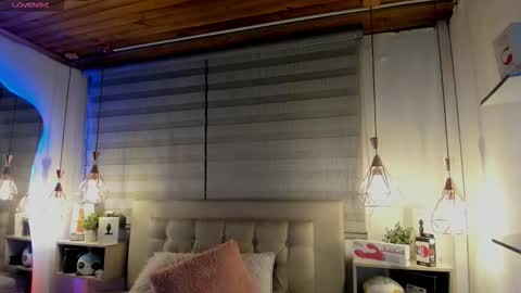 Snapshot of cristal__hot_1 chatting on 10/03/25, 05:04 Cristal online show from 10/03/25, 05:04