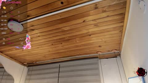 Snapshot of cristal__hot_1 chatting on 10/12/25, 04:33 Cristal online show from 10/12/25, 04:33