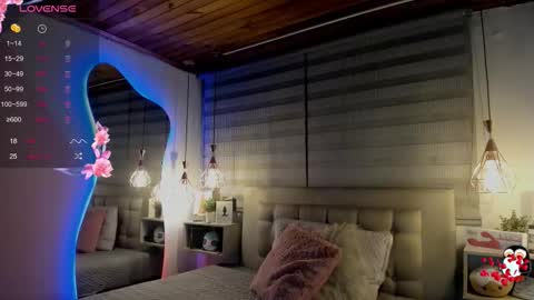 Snapshot of cristal__hot_1 chatting on 10/17/25, 05:10 Cristal online show from 10/17/25, 05:10