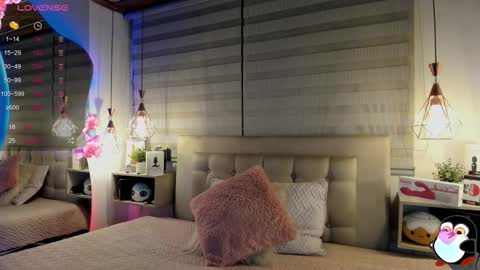 Snapshot of cristal__hot_1 chatting on 11/11/25, 04:34 Cristal online show from 11/11/25, 04:34