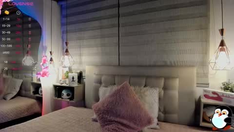 Snapshot of cristal__hot_1 chatting on 11/20/25, 04:23 Cristal online show from 11/20/25, 04:23