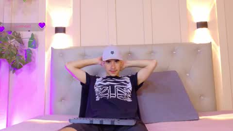 cristal_antoni online show from 02/20/26, 07:43