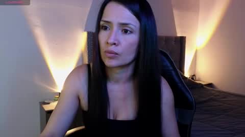 Snapshot of cristal_hilton_10 chatting on 11/26/25, 04:13 Alejandra from Wednesday to Saturday from 1000 pm to 400 am Colombian hour online show from 11/26/25, 04:13