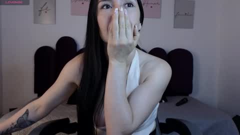  Alejandra from Wednesday to Saturday from 1000 pm to 400 am Colombian hour online show from 03/27/26, 02:28