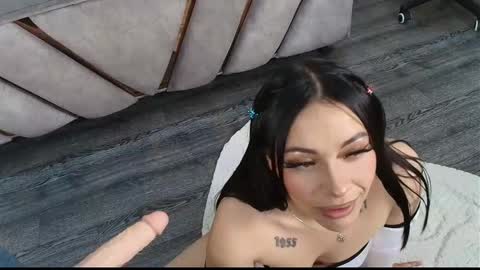 CRISTAL  VIOLETA online show from 12/17/25, 03:40