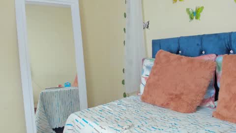 cristal walker online show from 02/04/25, 03:47