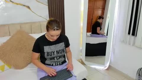 cristal walker online show from 04/08/26, 10:26