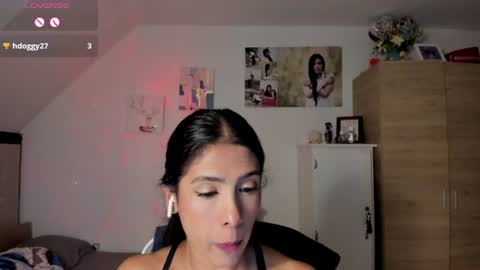 Snapshot of cristamunez chatting on 06/14/26, 03:41 veronika online show from 06/14/26, 03:41