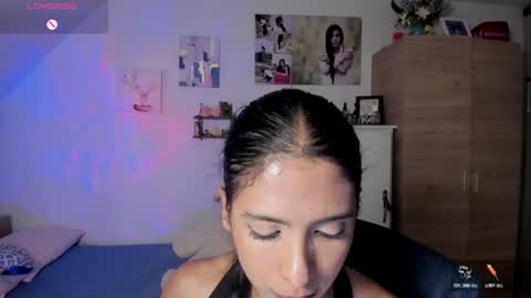 Snapshot of cristamunez chatting on 06/24/26, 04:00 veronika online show from 06/24/26, 04:00