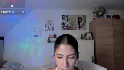 Snapshot of cristamunez chatting on 07/08/26, 03:44 veronika online show from 07/08/26, 03:44