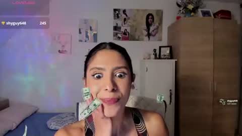 Snapshot of cristamunez chatting on 07/15/26, 03:56 veronika online show from 07/15/26, 03:56
