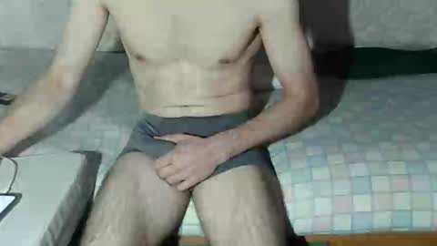 Snapshot of cristianrr184034 chatting on 10/29/25, 08:10 cristianrr184034 online show from 10/29/25, 08:10