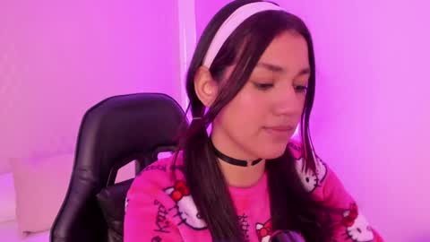 C R I S T I N online show from 04/10/26, 08:13