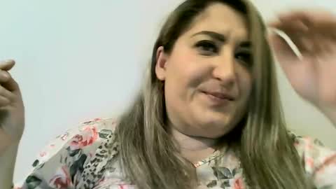 cristina20021991 online show from 12/26/24, 08:00