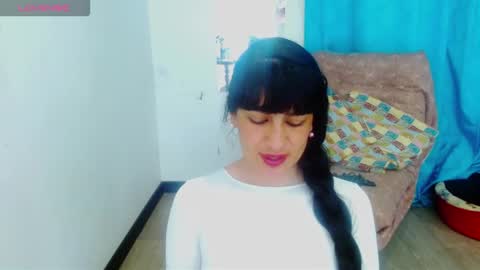 Snapshot of cristina_connor chatting on 11/21/25, 03:27 Cristina online show from 11/21/25, 03:27