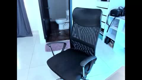 cristinasweet7 online show from 12/02/25, 06:36