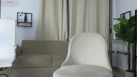 Snapshot of cristinavegas chatting on 09/11/25, 10:26 ....... online show from 09/11/25, 10:26