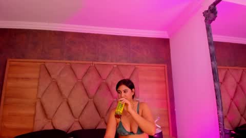 CristineRain online show from 05/04/26, 05:47