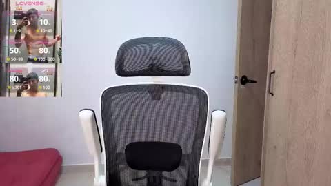 cristopher23  online show from 10/12/25, 01:43