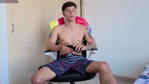 cristopher23  online show from 06/28/26, 01:39