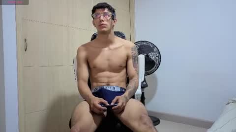 cristopher23  online show from 07/25/26, 10:24