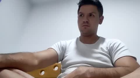 cristopher3042 online show from 02/07/25, 06:56