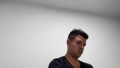 cristopher3042 online show from 02/08/25, 05:08