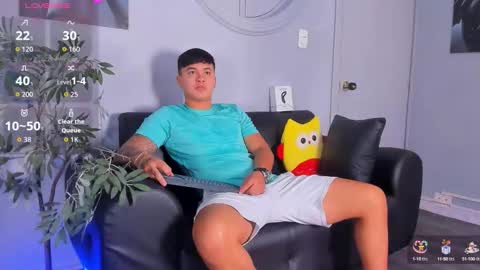 Snapshot of cristopher_strong chatting on 09/18/25, 11:56 Cristopher online show from 09/18/25, 11:56