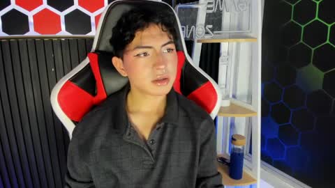 Cristopher  online show from 04/01/26, 08:39