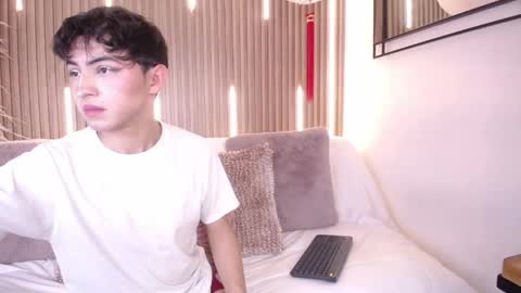 Cristopher  online show from 04/06/26, 09:16