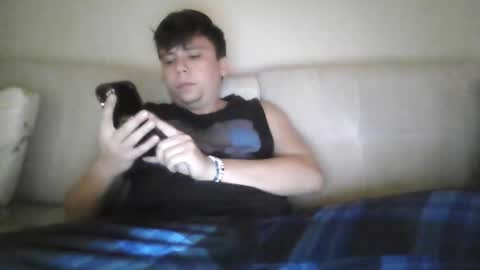 crisx3585 online show from 12/17/25, 04:18