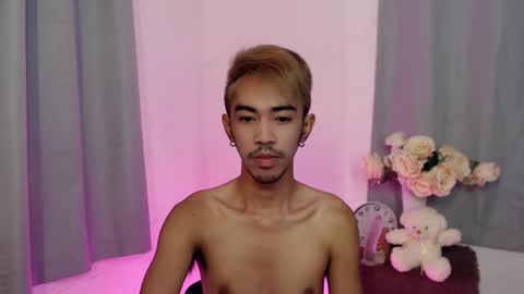 crocodale online show from 10/28/25, 02:53