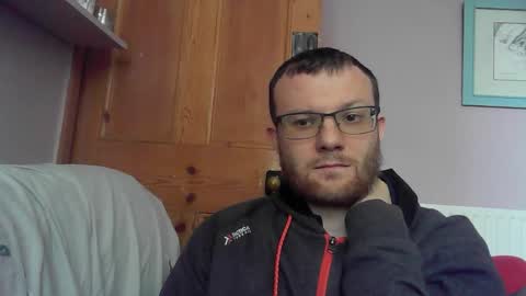 Snapshot of cropper4fun chatting on 09/27/25, 01:27 Cropper online show from 09/27/25, 01:27