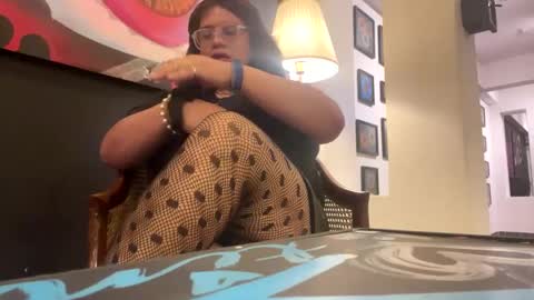 Snapshot of crossdresser64 chatting on 03/01/25, 12:28 Linda Cross online show from 03/01/25, 12:28