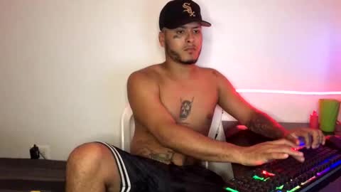 Snapshot of crow_black00 chatting on 04/15/26, 09:37 crow_black00 online show from 04/15/26, 09:37