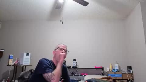 Crownandkat online show from 02/12/26, 03:45