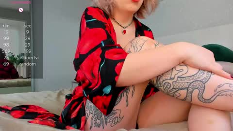 Nikki online show from 03/26/26, 01:44