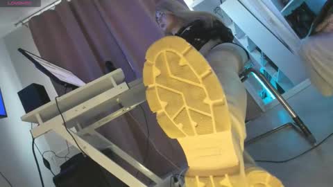 Cruel Siren online show from 10/11/25, 05:39