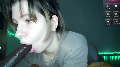 Snapshot of cruellagoth chatting on 10/17/25, 10:18 Cruella online show from 10/17/25, 10:18