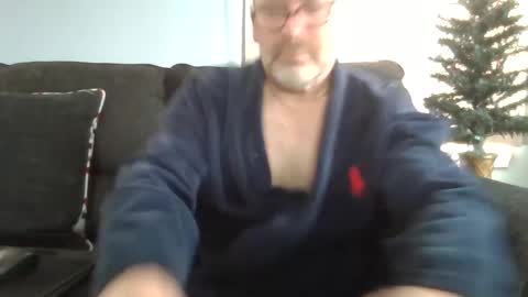 Snapshot of cruising_guy chatting on 02/15/25, 01:05 fun guy online show from 02/15/25, 01:05