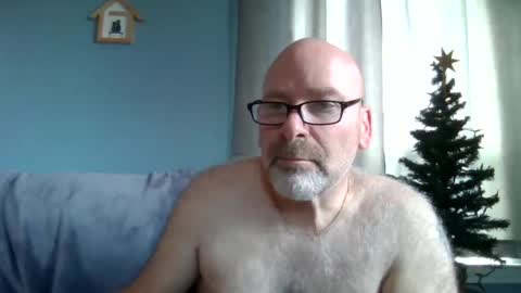 Snapshot of cruising_guy chatting on 10/26/25, 12:55 fun guy online show from 10/26/25, 12:55