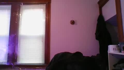 Snapshot of crush380 chatting on 12/29/24, 03:03 Crush380 online show from 12/29/24, 03:03