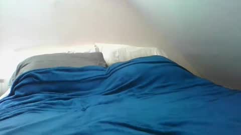 Snapshot of crush380 chatting on 12/18/25, 05:41 Crush380 online show from 12/18/25, 05:41